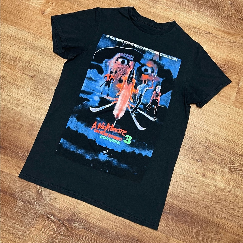 Graphic tee